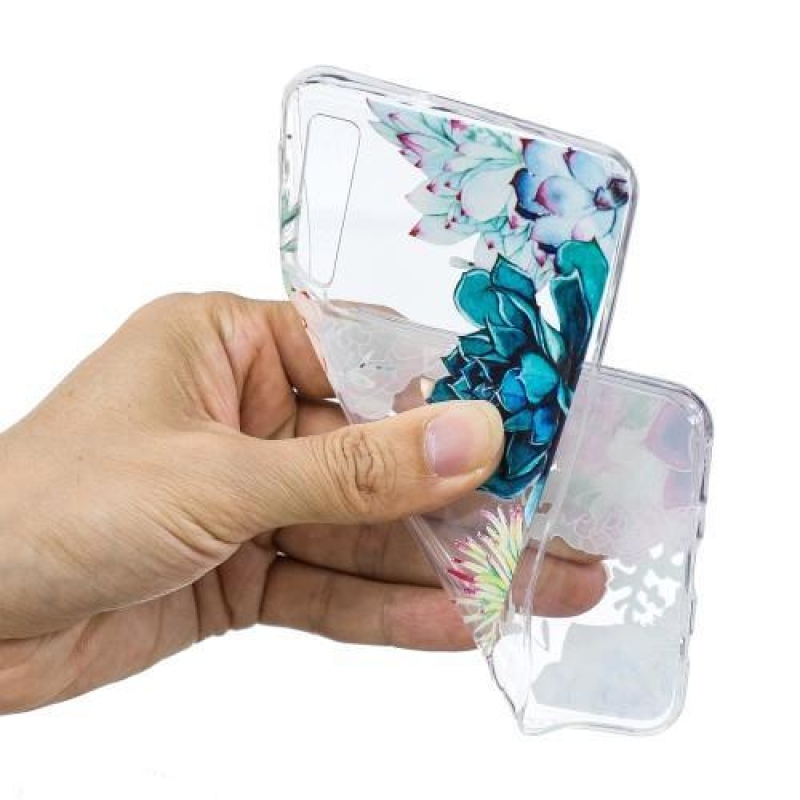 Pattern gelové pouzdro na mobil Samsung Galaxy A7 (2018) - jednorožec a modré květy